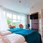 juniorsuite-badevaerelse-balkon-udsigt-hotel-vejlefjord